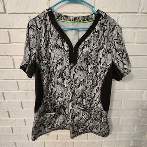 Healing Hands Black and Gray Snake Print Short Sleeve Top